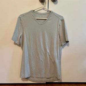 Lululemon V-Neck T-Shirt Medium Light Gray